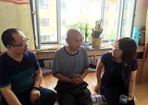 Z6尊龙凯时小贷党支部组织党员走访慰问精准扶贫对象